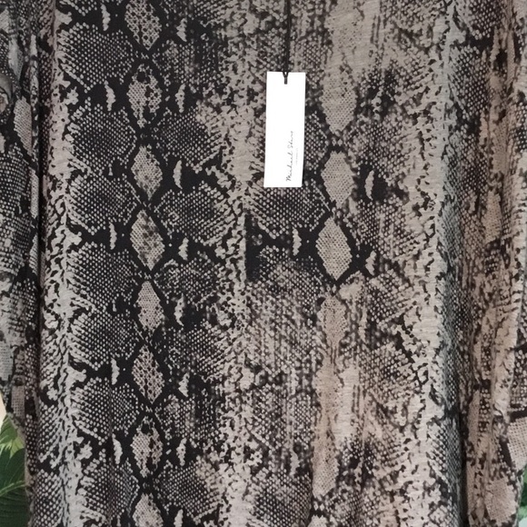 MICHAEL stars Snake print Soft boxy Loose fit T-shirt blouse Women's - Picture 10 of 11